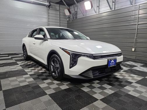 2025 Kia K4 LXS Sedan