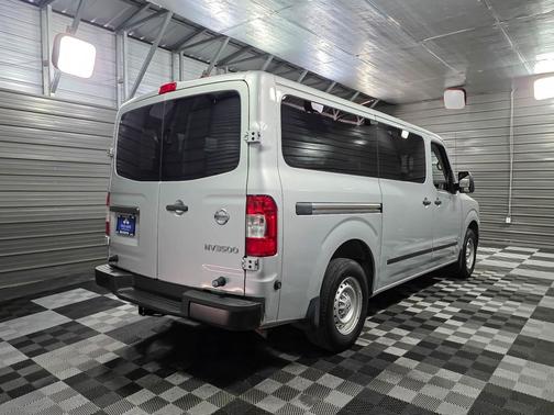 2018 Nissan NV Passenger NV3500 HD S V6
