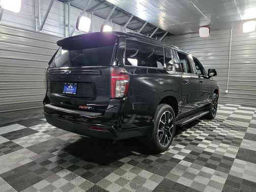 2024 Chevrolet Suburban RST