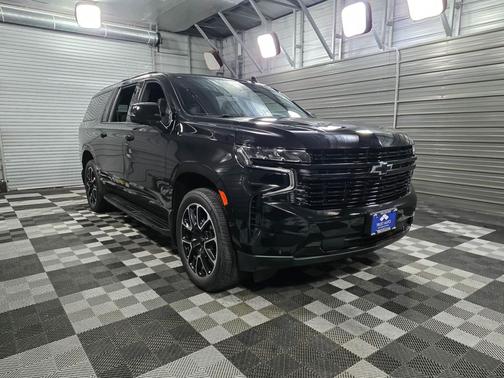 2024 Chevrolet Suburban RST