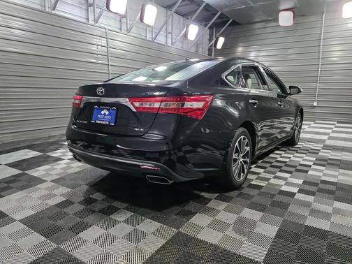 2018 Toyota Avalon XLE Premium
