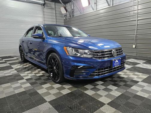 2017 Volkswagen Passat 1.8T R-Line w/Comfort