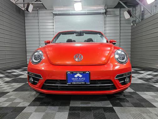 2019 Volkswagen Beetle 2.0T SE