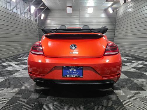 2019 Volkswagen Beetle 2.0T SE