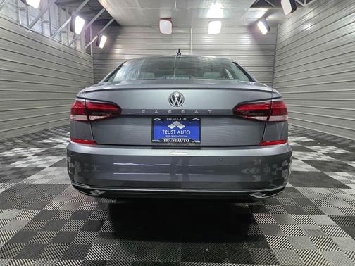 2022 Volkswagen Passat 2.0T SE