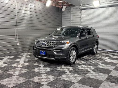 2020 Ford Explorer Limited 4WD 6-Passenger Luxury SUV