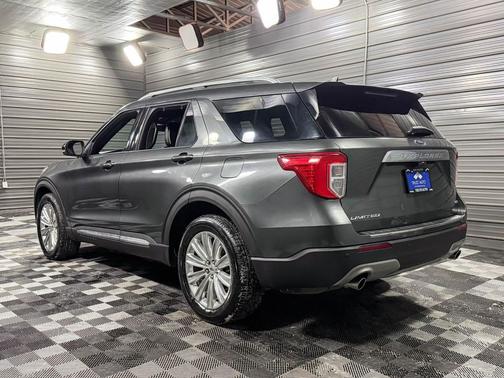 2020 Ford Explorer Limited 4WD 6-Passenger Luxury SUV