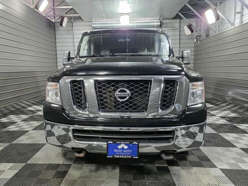 2017 Nissan NV Passenger NV3500 HD SV Minivan/Van w/Technology Pkg