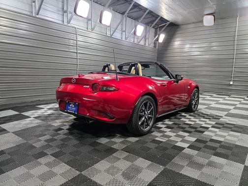 2016 Mazda MX-5 Miata Grand Touring