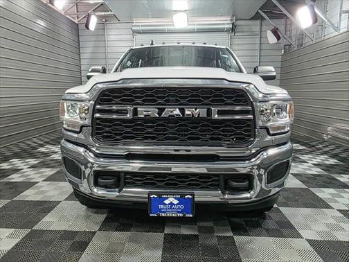 2022 RAM 3500 Tradesman 4WD Crew Cab Cummins Turbo Diesel Pickup Truck w/Chrome Appearance Group