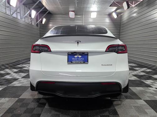 2024 Tesla Model Y Performance AWD Electric SUV