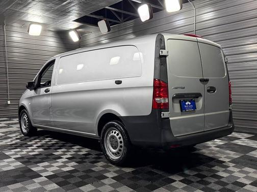Brilliant Silver Metallic 2020 Mercedes-Benz Metris Base