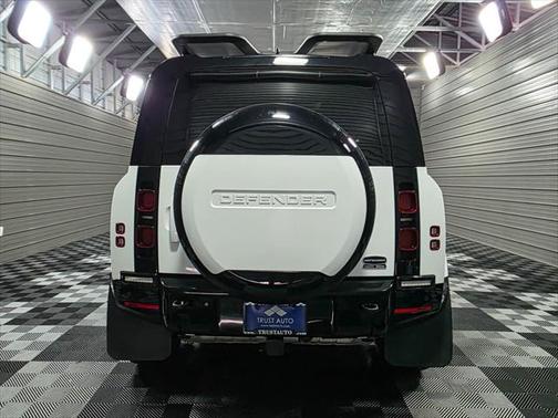2023 Land Rover Defender 90 X-Dynamic SE AWD Mild Hybrid SUV w/Off-Road Pkg