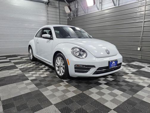 2017 Volkswagen Beetle 1.8T SE