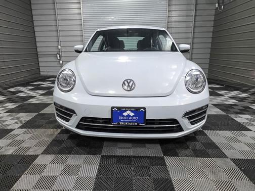2017 Volkswagen Beetle 1.8T SE