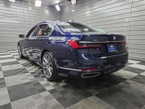 Tanzanite Blue II Metallic 2022 BMW 740 i xDrive