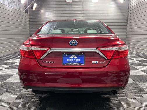 2017 Toyota Camry Hybrid XLE