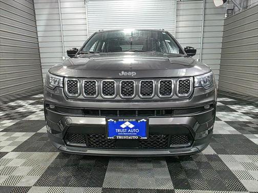 2023 Jeep Compass Latitude Lux
