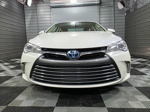 2017 Toyota Camry Hybrid XLE