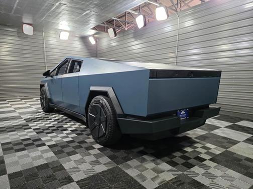 2024 Tesla Cybertruck Foundation AWD Crew Cab Electric Pickup Truck w/FSD