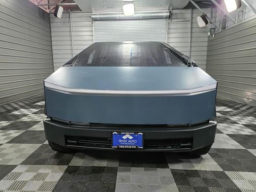 2024 Tesla Cybertruck Foundation AWD Crew Cab Electric Pickup Truck w/FSD