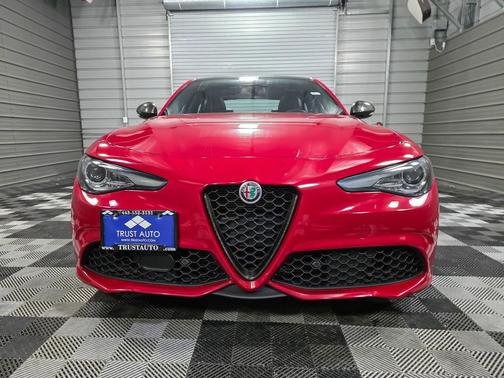 Alfa Rosso 2023 Alfa Romeo Giulia Estrema AWD Luxury Sedan