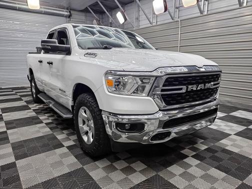 Bright White Clearcoat 2023 RAM 1500 Big Horn/Lone Star