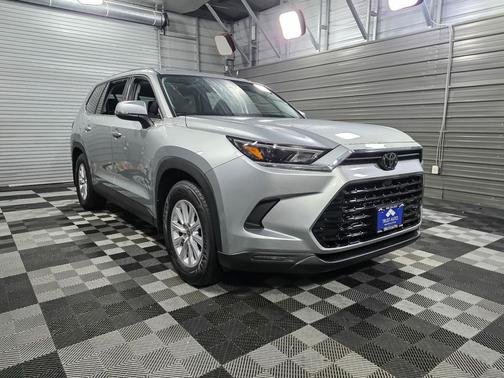 2025 Toyota Grand Highlander Hybrid XLE