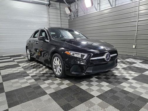 2019 Mercedes-Benz A-Class A 220 4-Door Sedan w/Premium Pkg