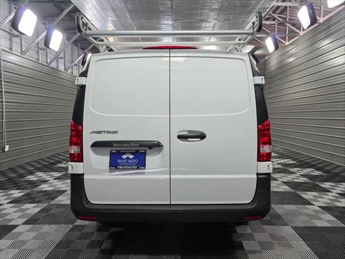 2020 Mercedes-Benz Metris Base