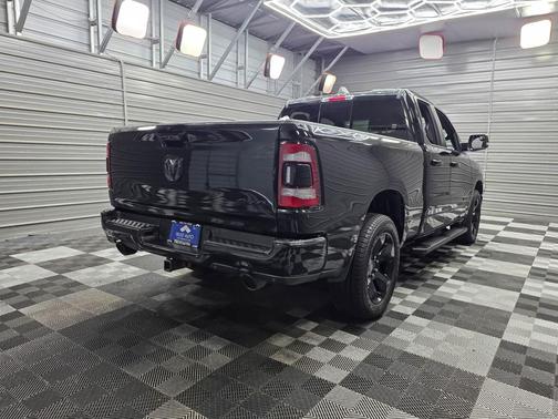 Diamond Black Crystal Pearlcoat 2019 RAM 1500 Big Horn