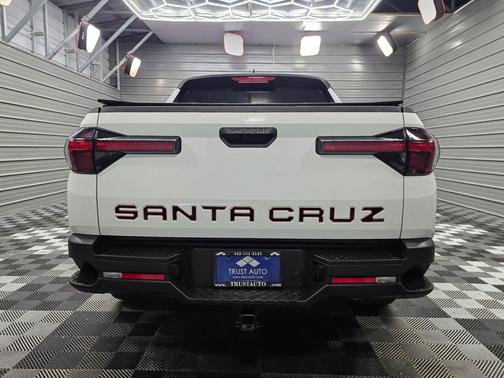 Atlas White 2023 Hyundai SANTA CRUZ SE Crew Cab Pickup Truck