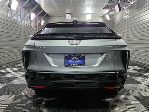 2024 Cadillac LYRIQ V