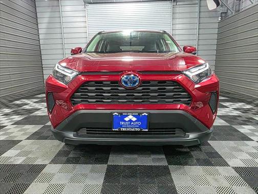 2024 Toyota RAV4 Hybrid XLE