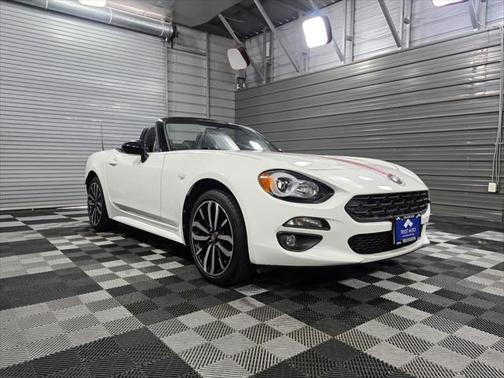 2019 FIAT 124 Spider Base
