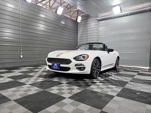 2019 FIAT 124 Spider Base
