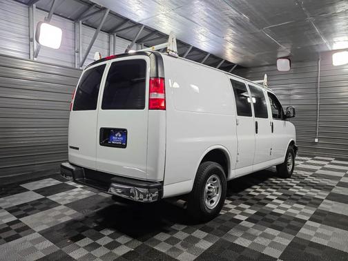2021 Chevrolet Express 2500 135'' WB Low Roof 6.6L V8 Minivan/Van w/Roof Rack/Shelving Storage System