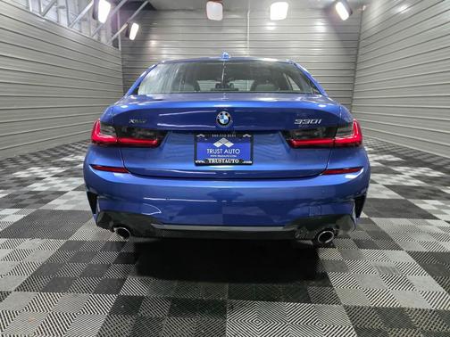 2020 BMW 330 i xDrive