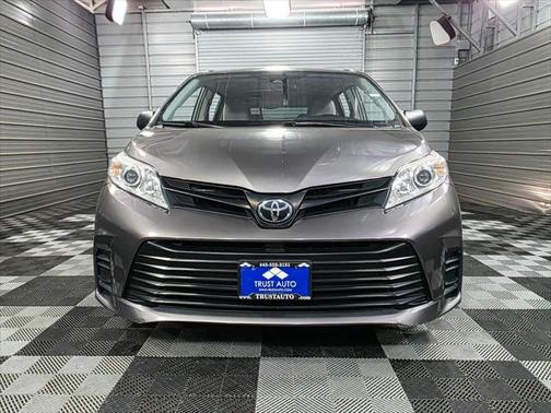 2019 Toyota Sienna SE