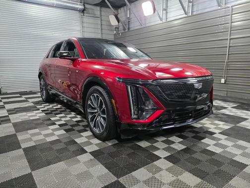2024 Cadillac LYRIQ Sport