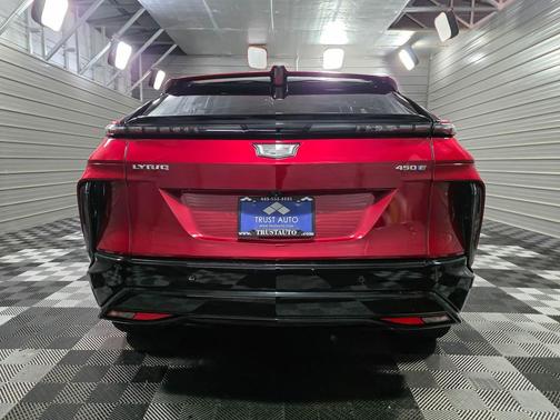 2024 Cadillac LYRIQ Sport