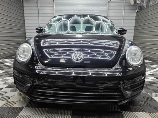 Deep Black Pearl 2019 Volkswagen Beetle 2.0T S