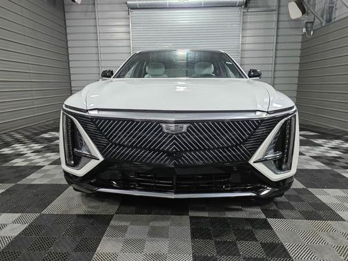 2024 Cadillac LYRIQ V