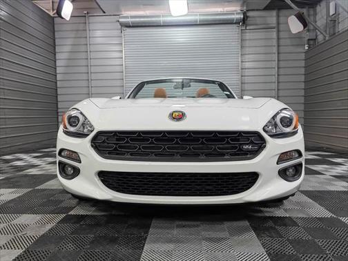 2020 FIAT 124 Spider Base