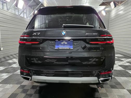2023 BMW X7 xDrive40i