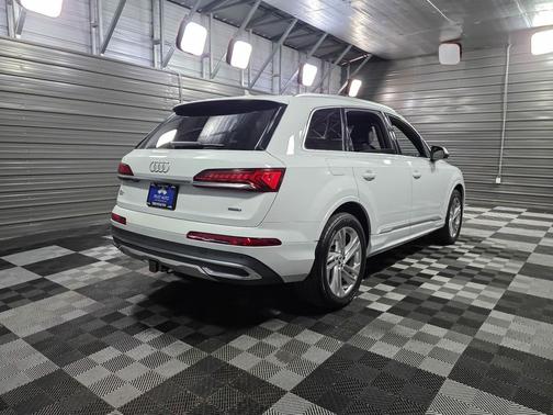 2020 Audi Q7 55 Premium