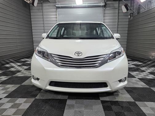 2017 Toyota Sienna Limited Premium