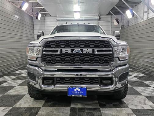 2024 RAM 2500 Tradesman 4WD Crew Cab 6-Pass Pickup Truck