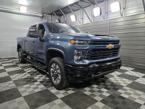 2024 Chevrolet Silverado 2500 Custom