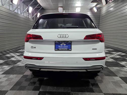 2021 Audi Q5 45 Premium Plus